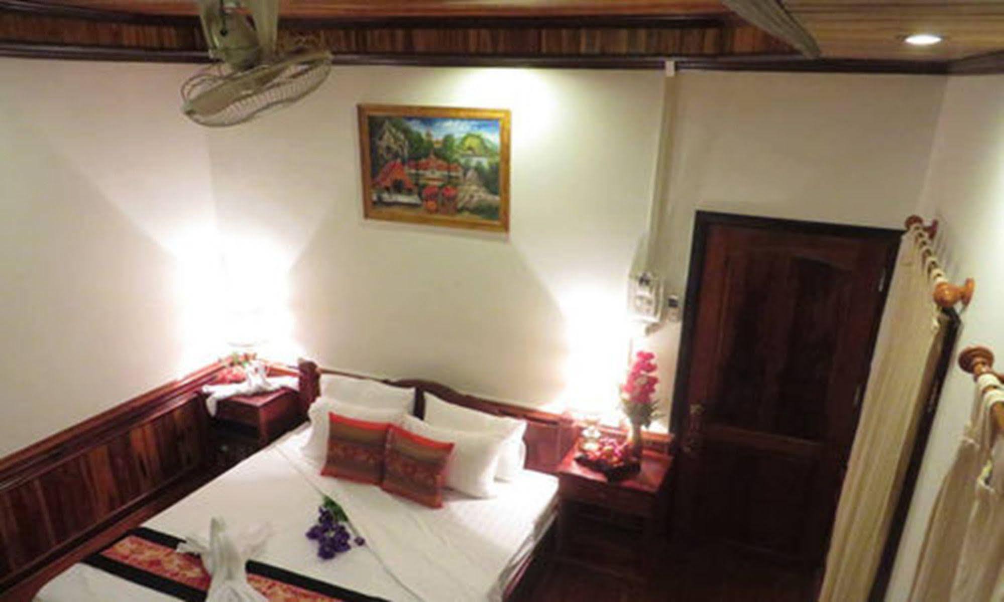 Luang Prabang Oudomlith Villa & Travel Kültér fotó